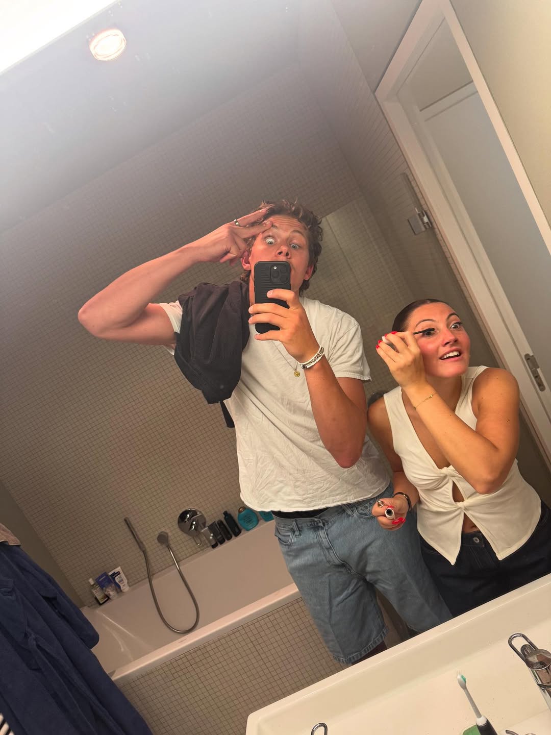 的合影与球, img, https