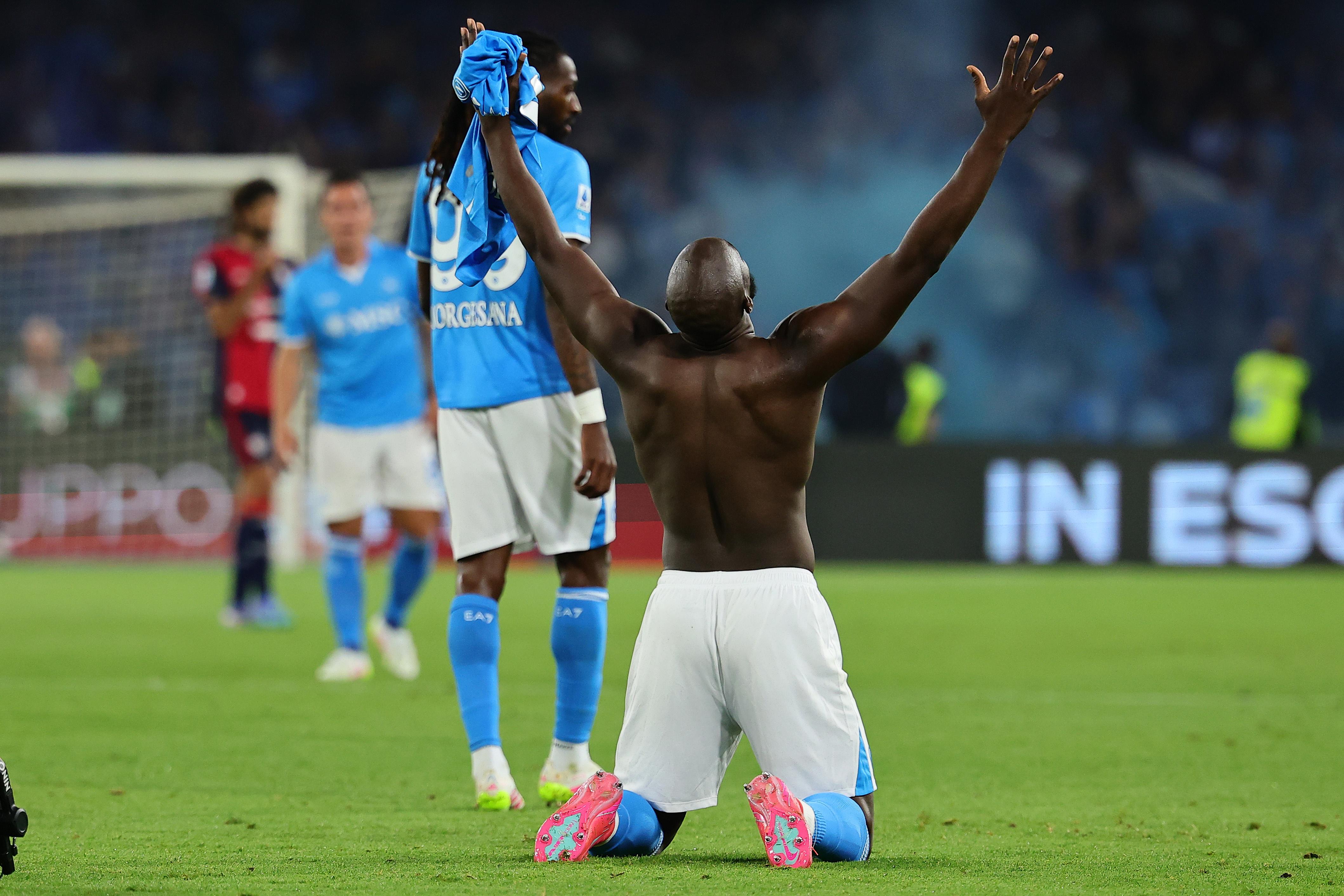 尽管保守治, 卢卡库将缺