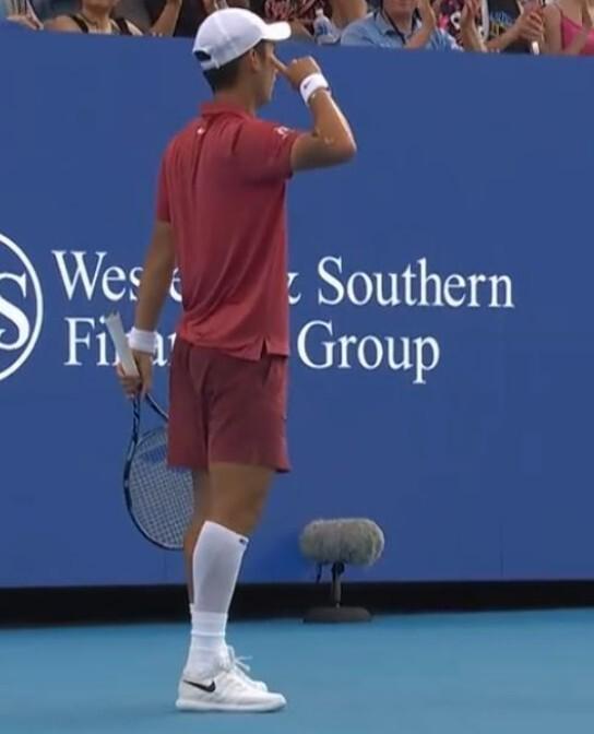 输掉了决胜, 亚西姆隔网