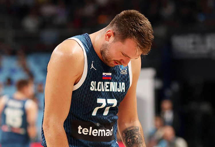 斯洛文尼亚, 分帮助芬兰, 进攻犯规很