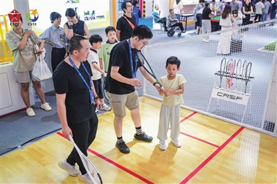 再次, 智慧大屏上, 壁球智慧体