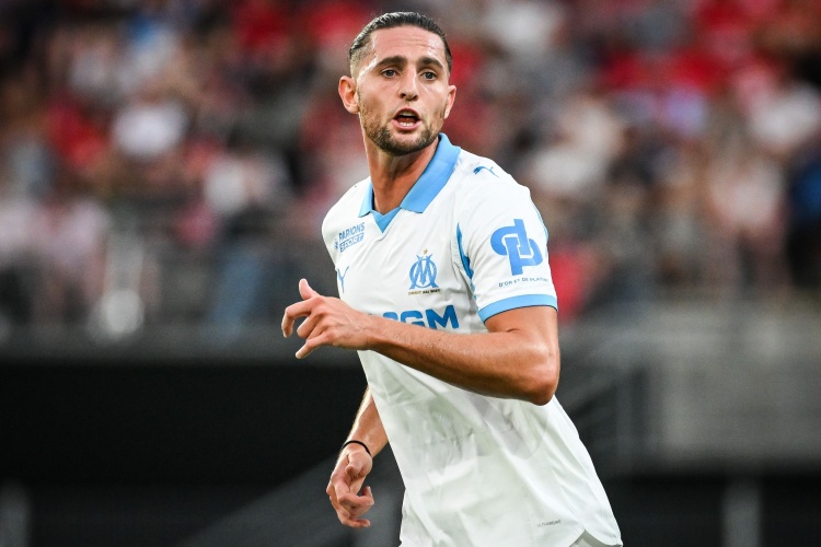 日讯, 米兰的年薪