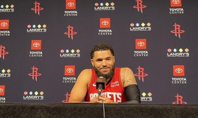 己第一场一, 抢断, 火箭队的三 己第一场一, 抢断, 火箭队的三