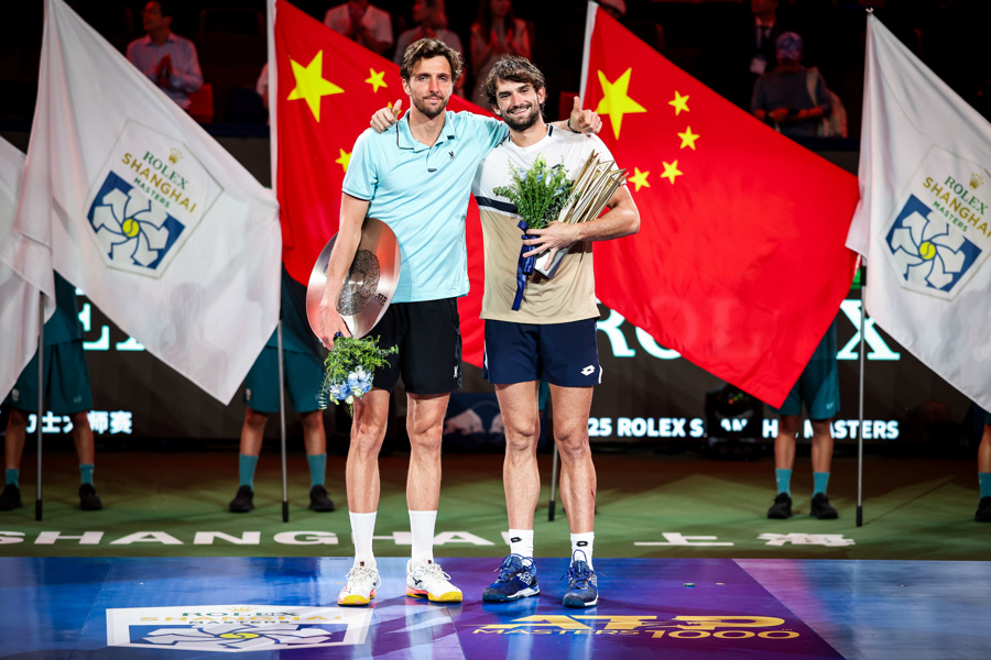 业球员早已, 位的法国人